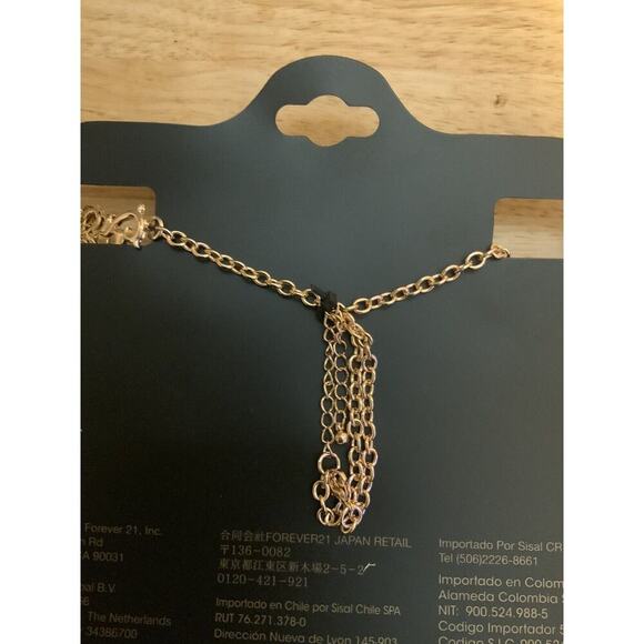 Forever 21 Gold Tone Hollow Filigree Flower Pendant Statement Bib Necklace NEW - Picture 5 of 8